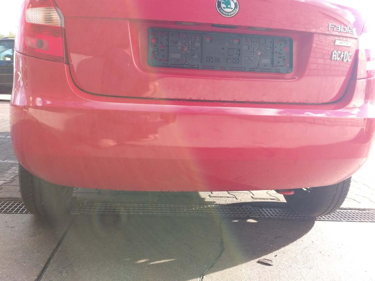 Skoda Fabia 2 5J original Stoßstange Stossfänger hinten Coridarot LF3K Fließheck Bj.2012